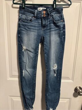 BKE Women’s Distressed Skinny Jeans - Medium Blue Wash